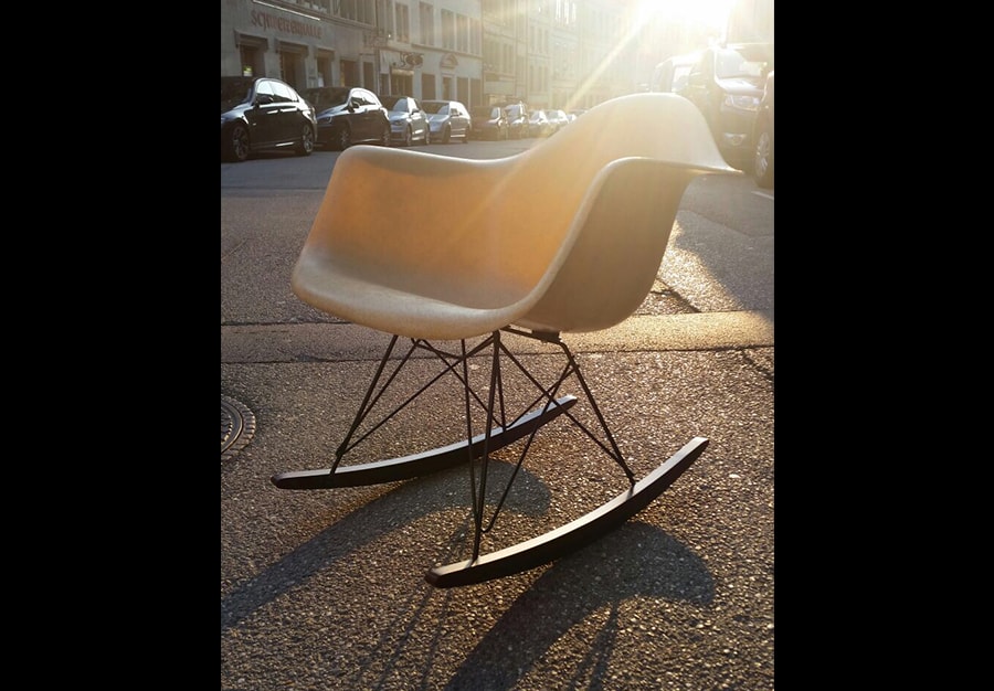 Rocking chair Eames, Par Herman Miller - vue 1