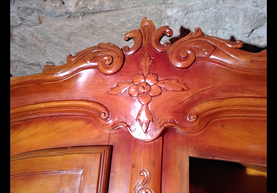 Armoire Fribourgeoise Louis XV en Cerisier, De la vallée de la Jogne - vue 4