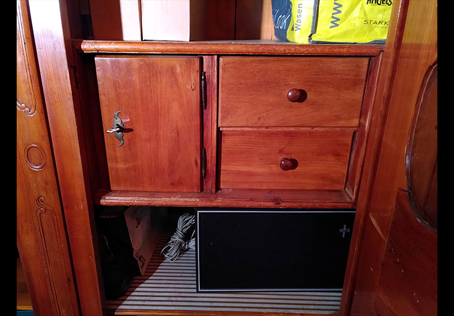 Armoire Fribourgeoise Louis XV en Cerisier, De la vallée de la Jogne - vue 6