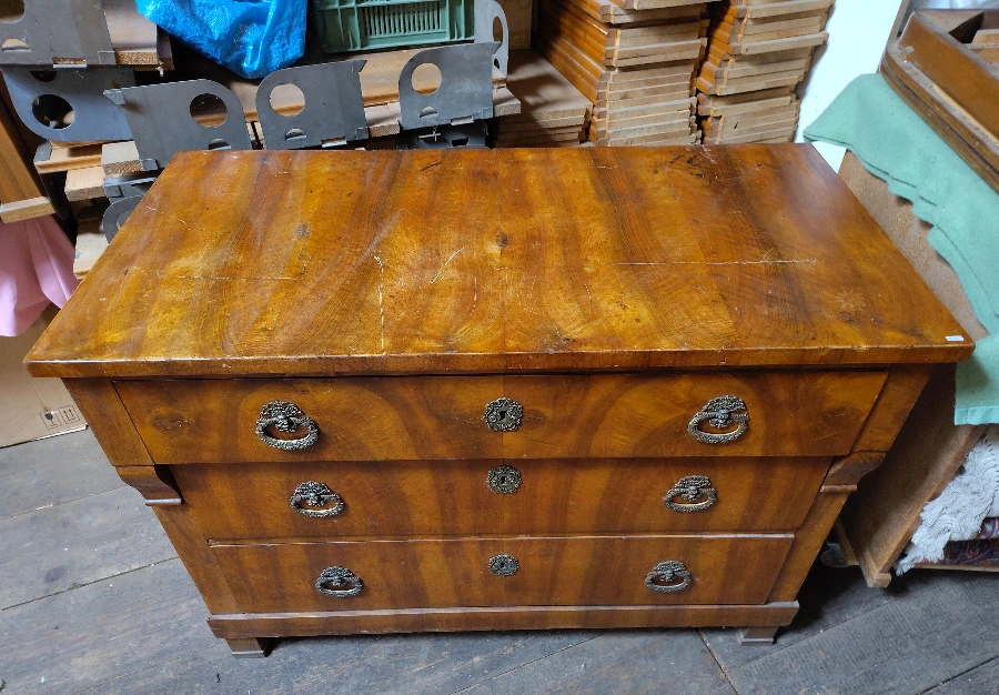 Commode Empire en Noyer Plaqué, Époque Empire - vue 3