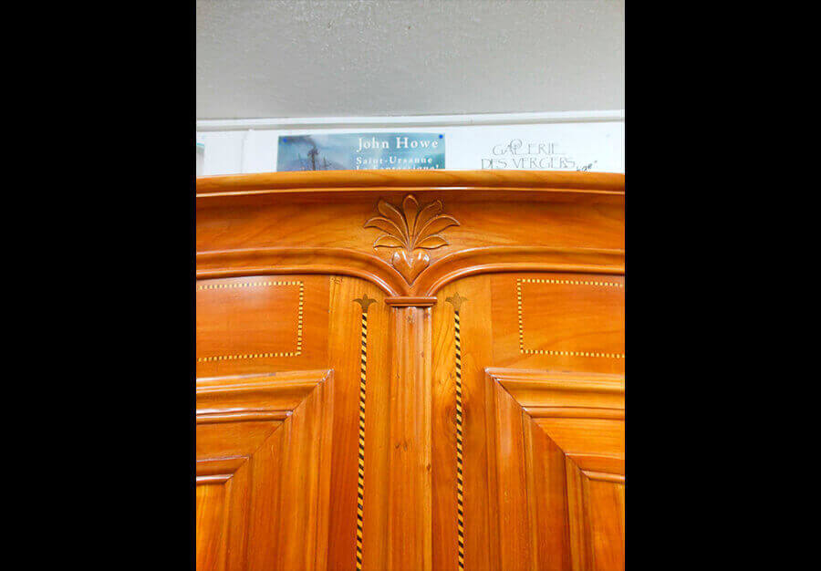 Restauration d'une armoire de mariage fribourgeoise marquetée - vue 16