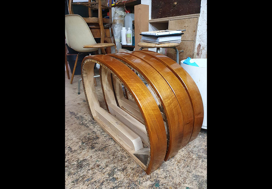 Paire de fauteuils club, En noyer - vue 7