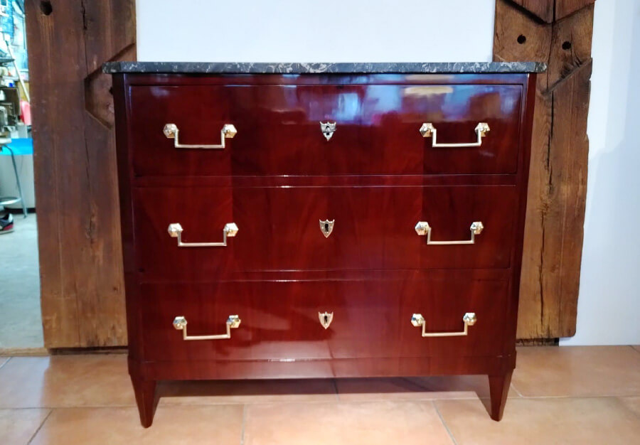 Commode en acajou, Directoire