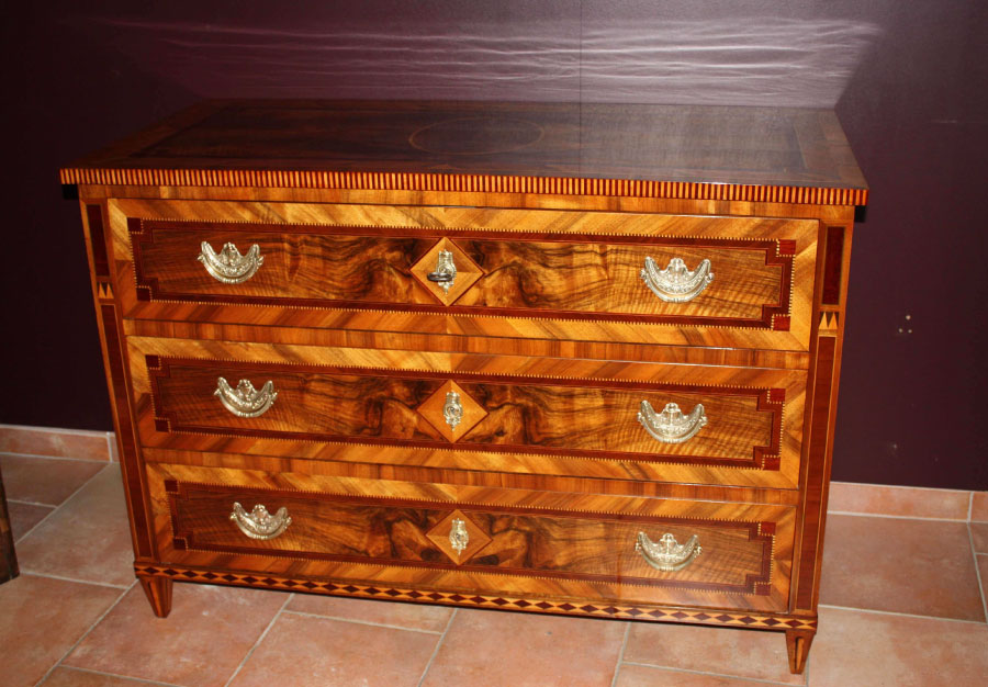 Commode marquetée, Louis XVI