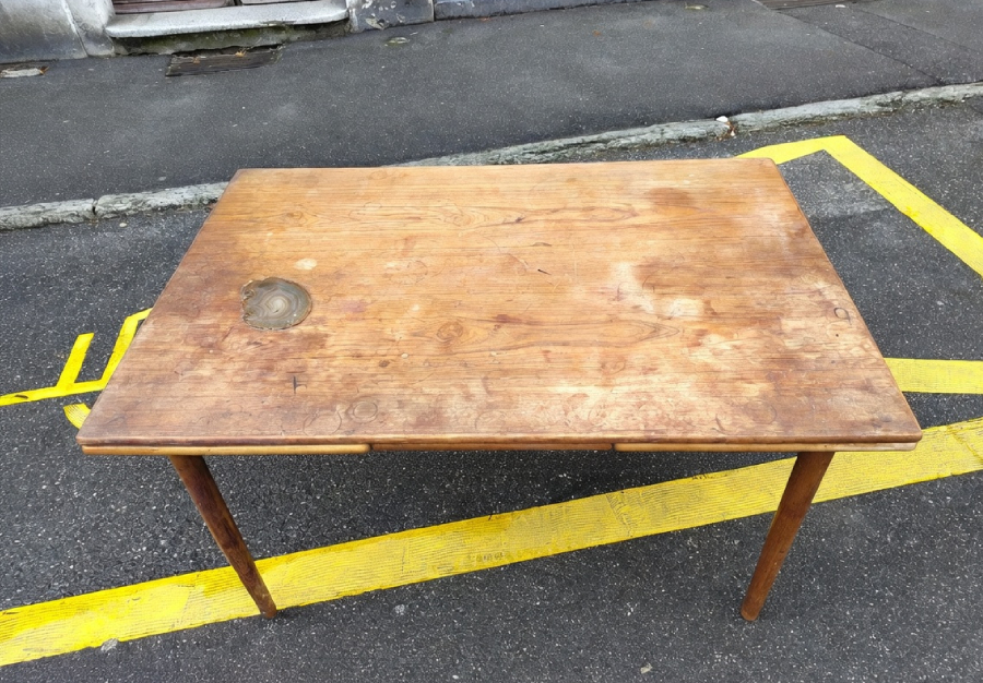 Table danoise en teck, Restauration par Olivier Kilchoer - vue 3