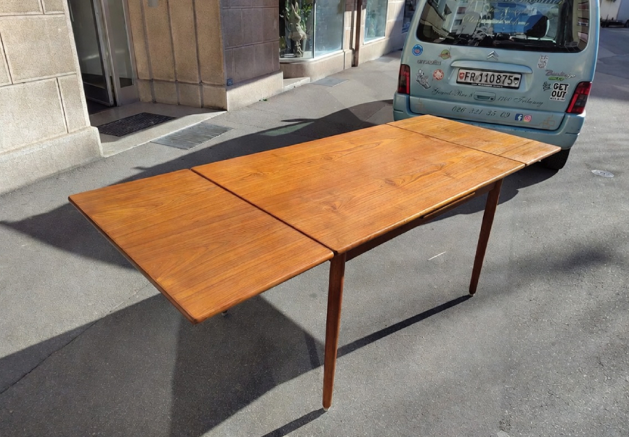 Table danoise en teck, Restauration par Olivier Kilchoer - vue 7