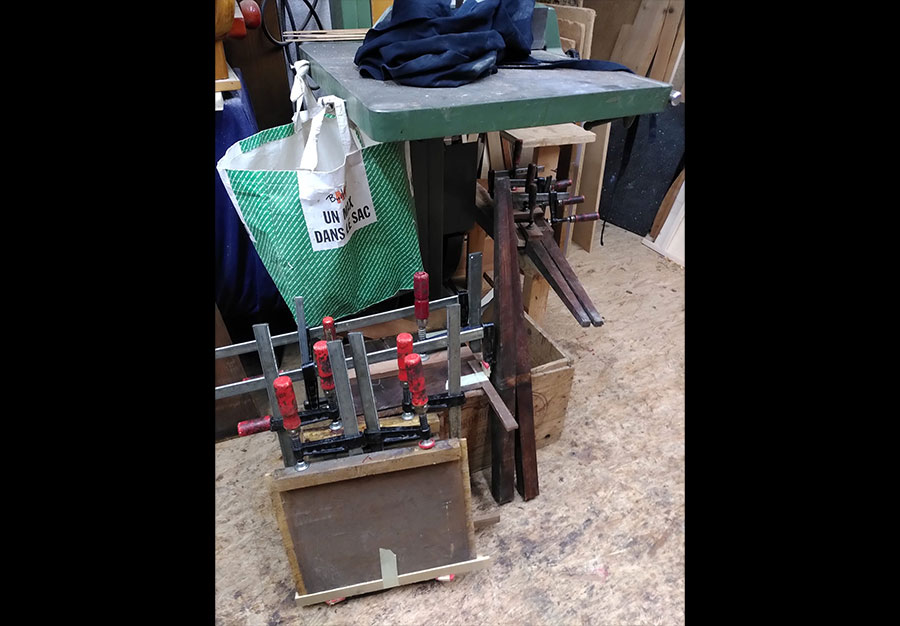 Petite table de nuit, En noyer - vue 11