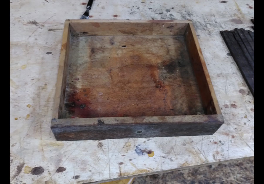 Petite table de nuit, En noyer - vue 6