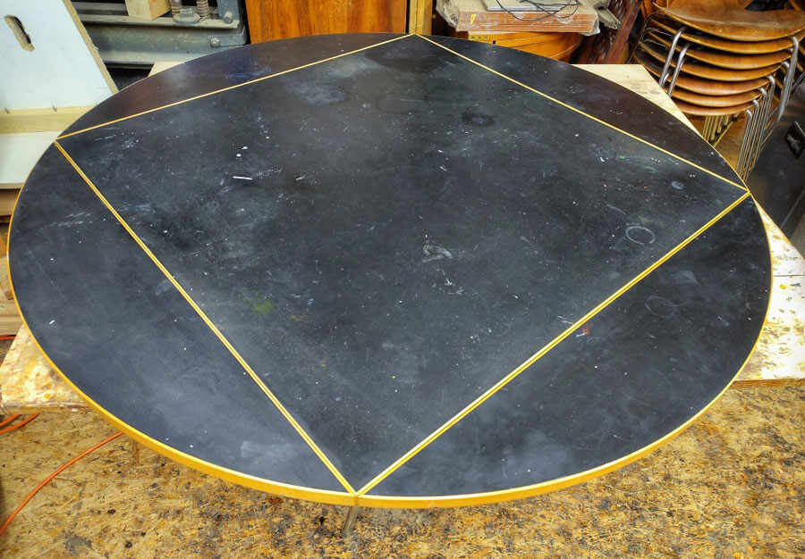 Table porte-feuille restaurée par Olivier Kilchoer, design de Max Bill pour Horgen Glarus
