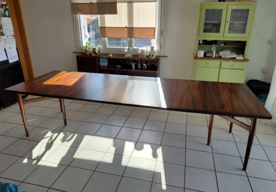 Table à manger en palissandre Arne Bosser pour Sibast - Danemark vers 1960 - Au Péché du Mobilier