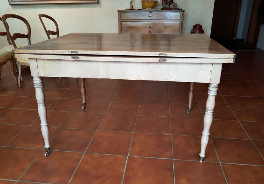 table porte-feuille, En noyer - vue 2