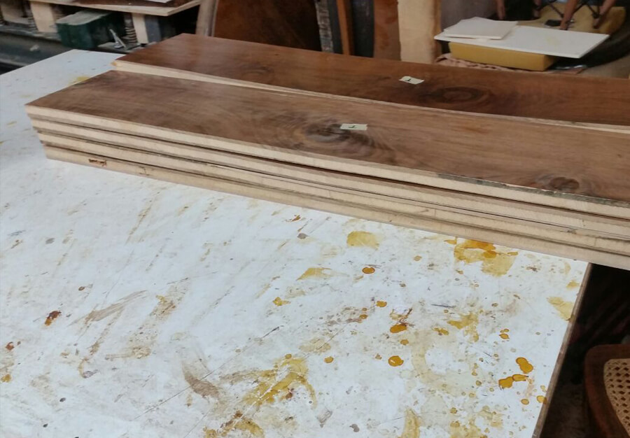 table porte-feuille, En noyer - vue 8
