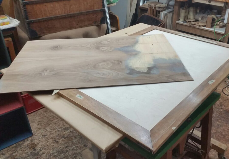 table porte-feuille, En noyer - vue 10